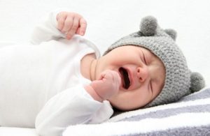 Jak naučit dítě usínat bez kojení