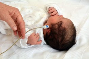 Vyšetření sluchu novorozenců