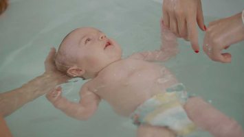Pleny do vody Pampers Splashers