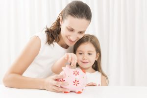 Jak ušetřit peníze na mateřské