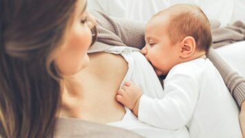 Koronavirus a kojení