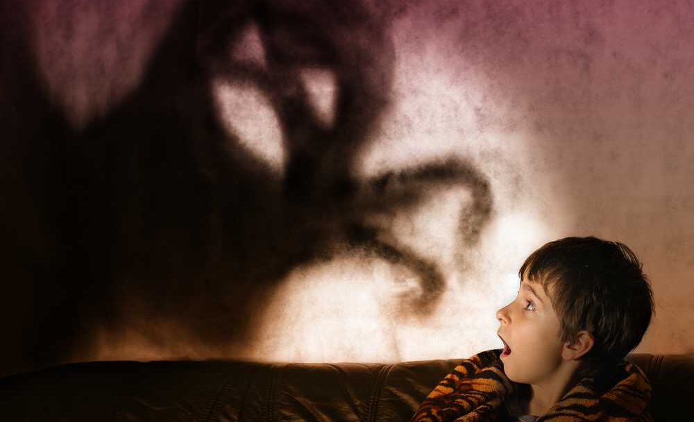 Co dělat, když se dítě bojí tmy