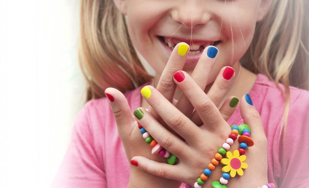 škodlivé látky v lacích na nehty, laky na nehty pro děti